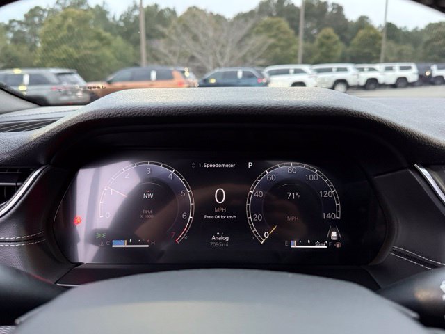 Used 2025 Jeep Grand Cherokee L Altitude RWD image 17