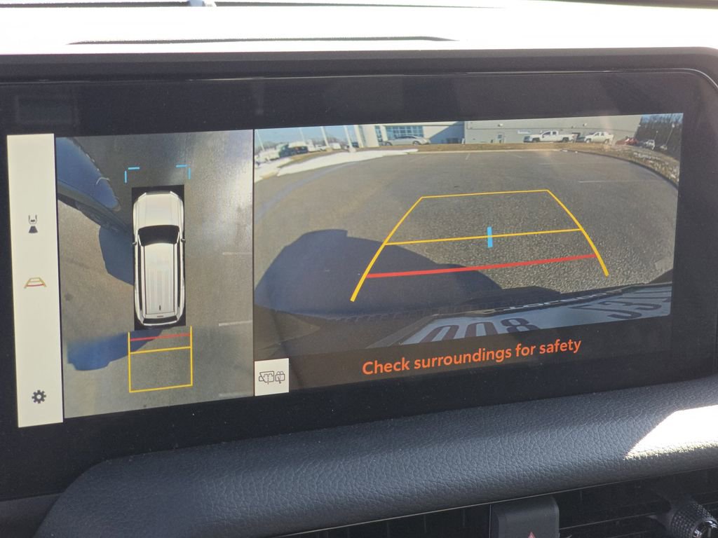 Used 2025 Toyota Land Cruiser image 13