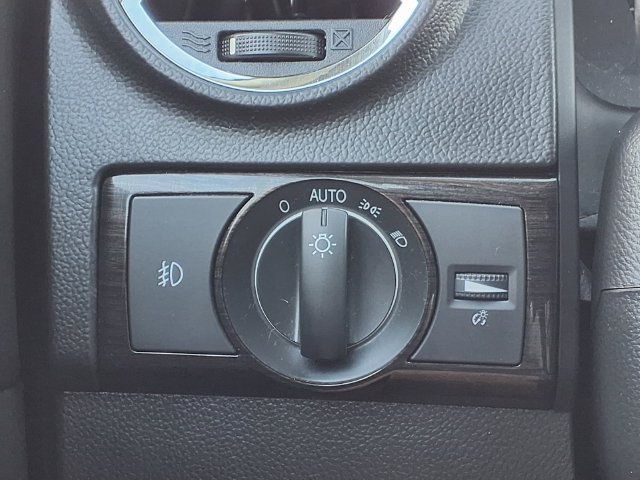 Used 2015 Chevrolet Captiva Sport LT w/ Convenience Package FWD image 12