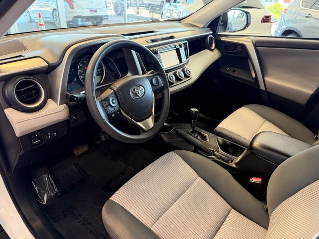 Used 2015 Toyota RAV4 LE AWD/4WD image 2