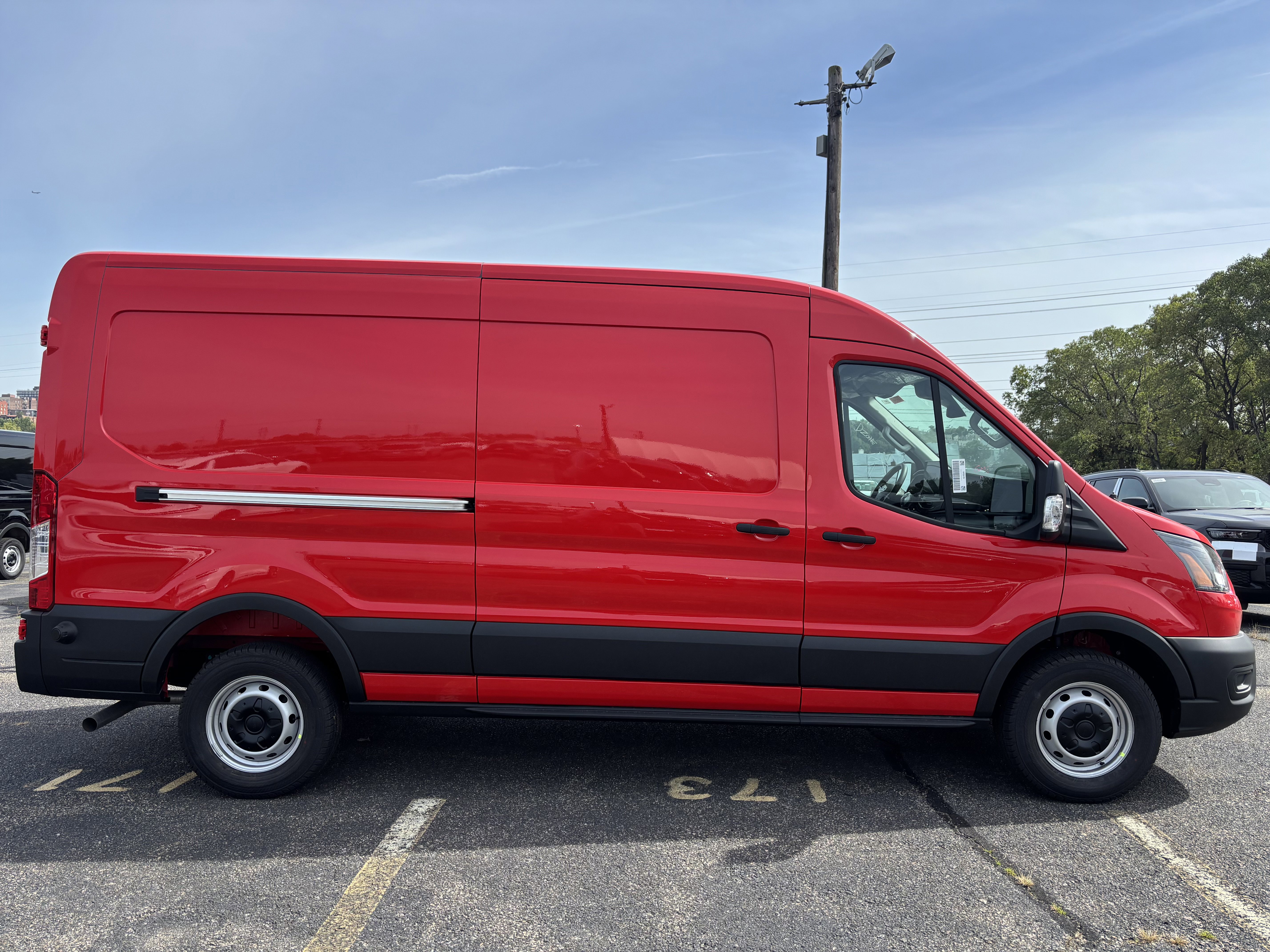 New 2025 Ford Transit 250 148 Medium Roof image 4
