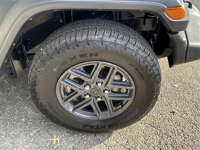 Used 2024 Jeep Wrangler Sport image 12