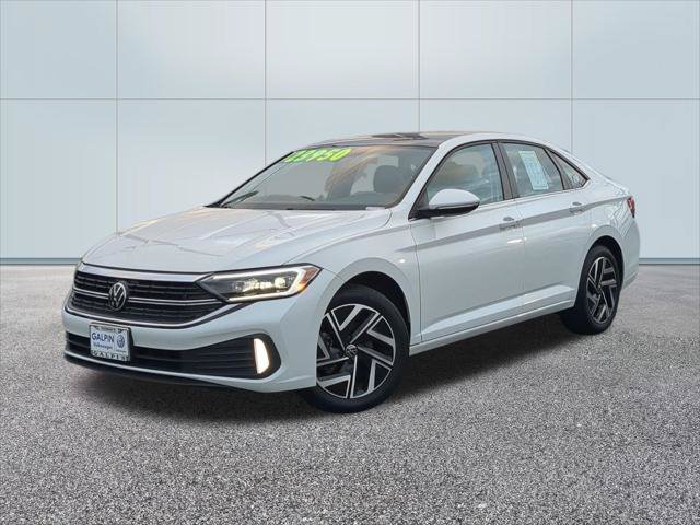 Certified 2023 Volkswagen Jetta SEL FWD image 1