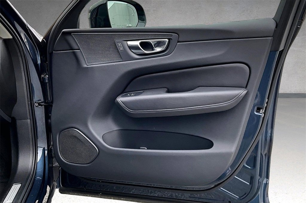 Certified 2023 Volvo XC60 B5 Plus w/ Protection Package Premier image 27
