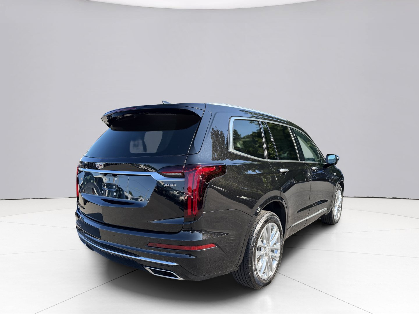 Used 2024 Cadillac XT6 Premium Luxury w/ LPO, Floor Liner Package AWD/4WD image 10