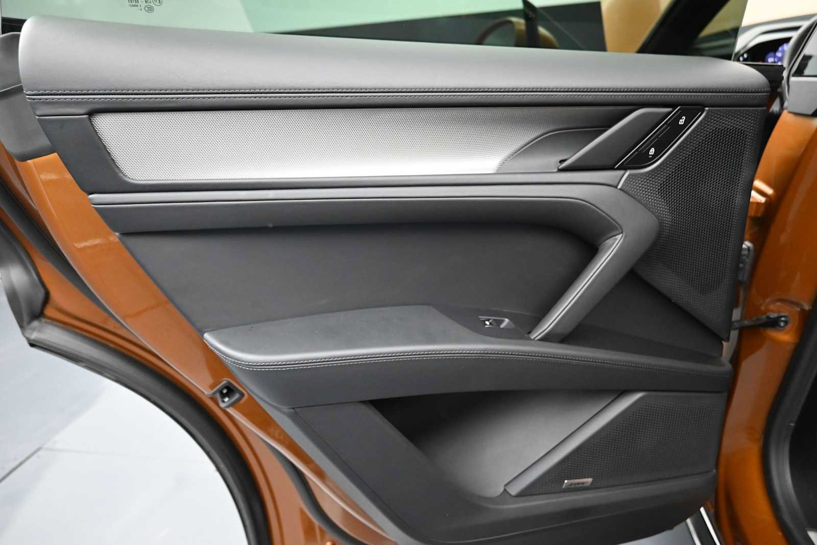 New 2026 Porsche Cayenne Electric AWD/4WD image 25