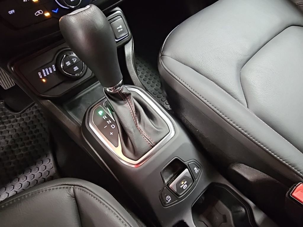 Used 2023 Jeep Renegade Trailhawk w/ Trailhawk Elite Group image 21