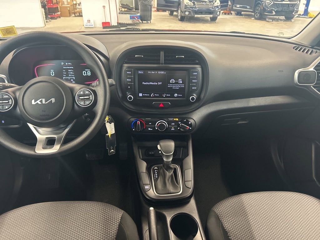Certified 2023 Kia Soul LX w/ LX Technology Package image 7