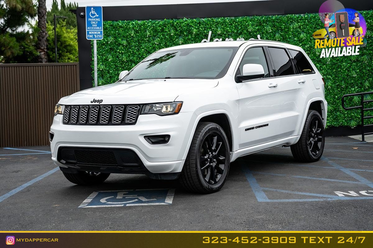 Used 2021 Jeep Grand Cherokee Laredo X AWD/4WD image 1