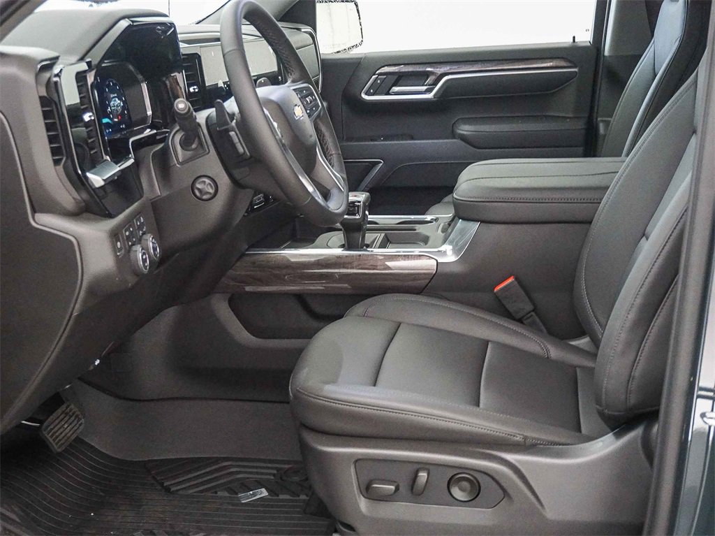 New 2026 Chevrolet Silverado 1500 LTZ image 18