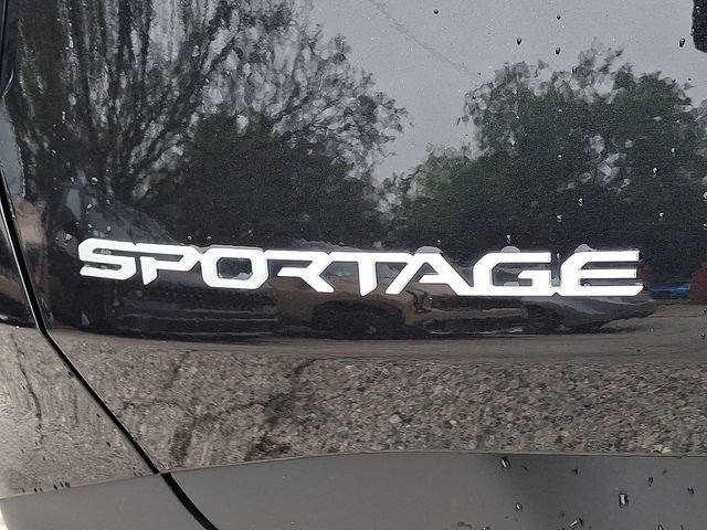 Certified 2025 Kia Sportage EX AWD/4WD image 30