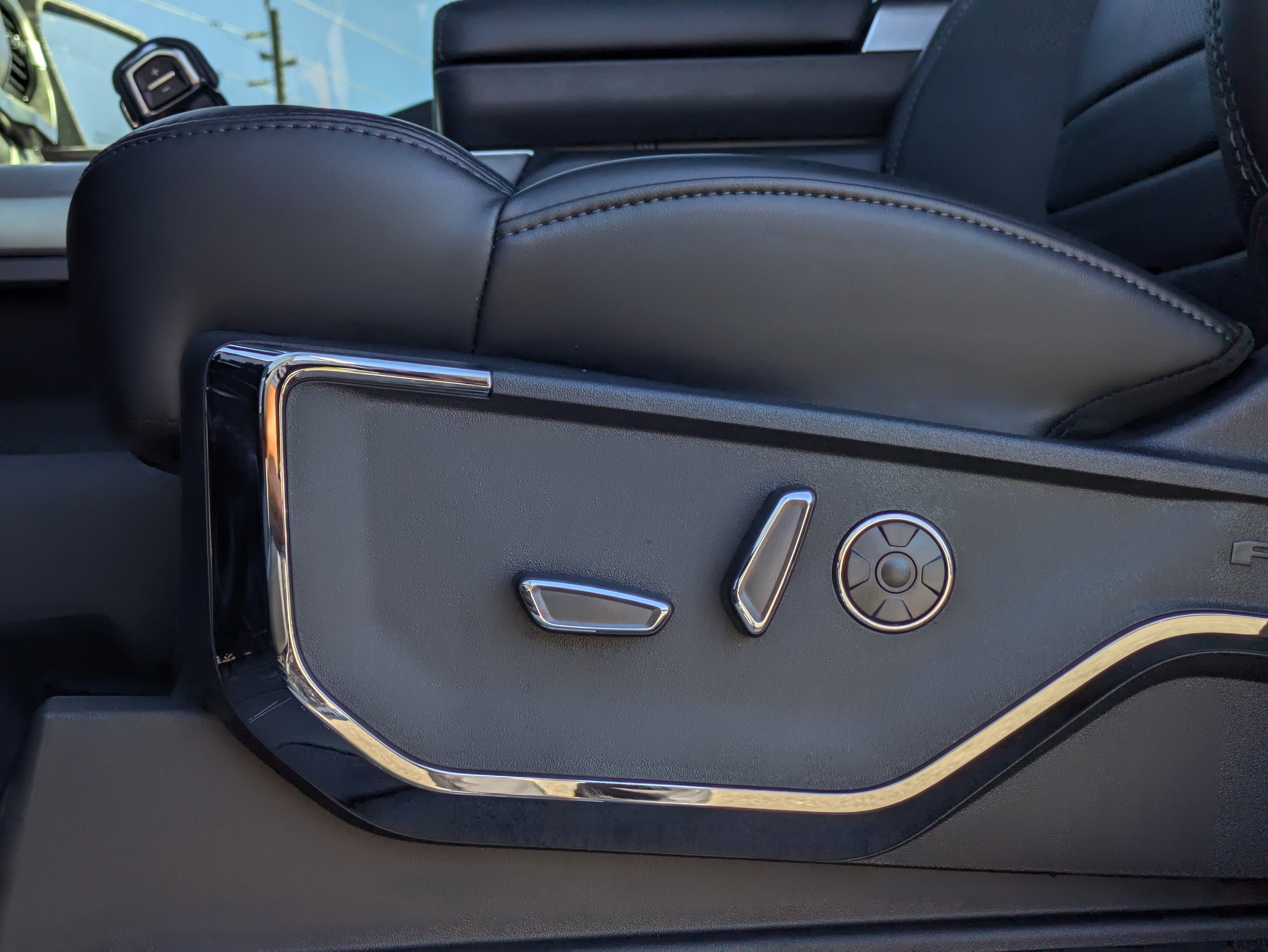 New 2025 Ford F150 Platinum image 25