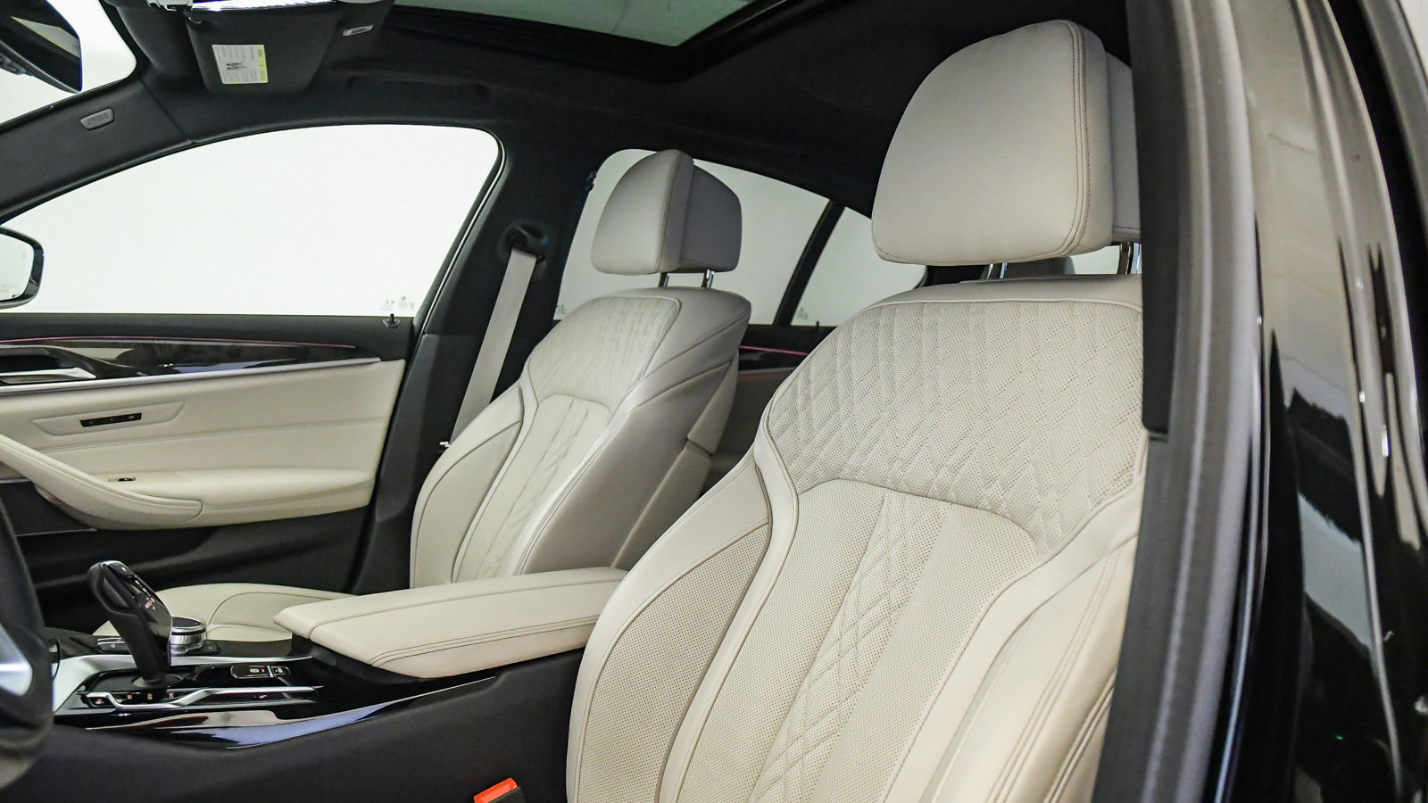Certified 2023 BMW 540i w/ Premium Package RWD image 19