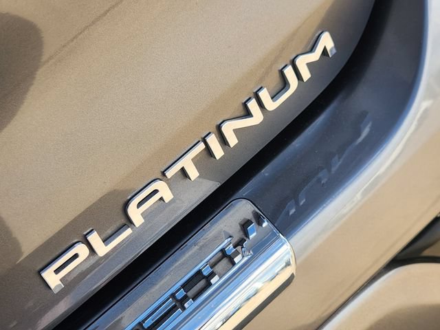 Certified 2025 Toyota Highlander Platinum AWD/4WD image 12