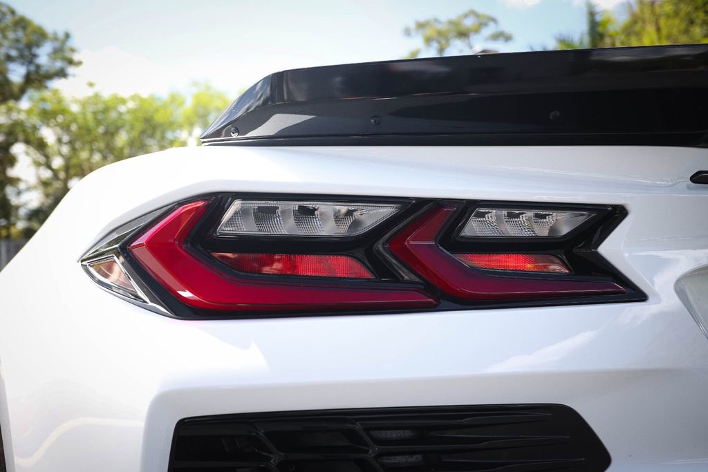 Used 2026 Chevrolet Corvette Z06 RWD image 18