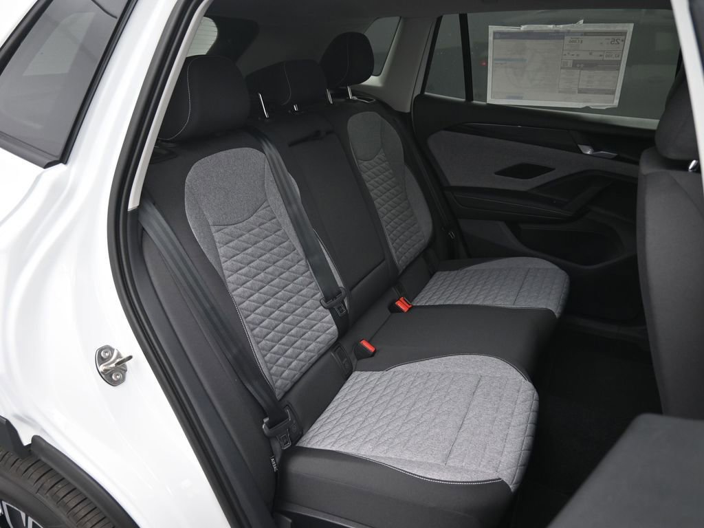 Used 2025 Volkswagen Tiguan S image 48