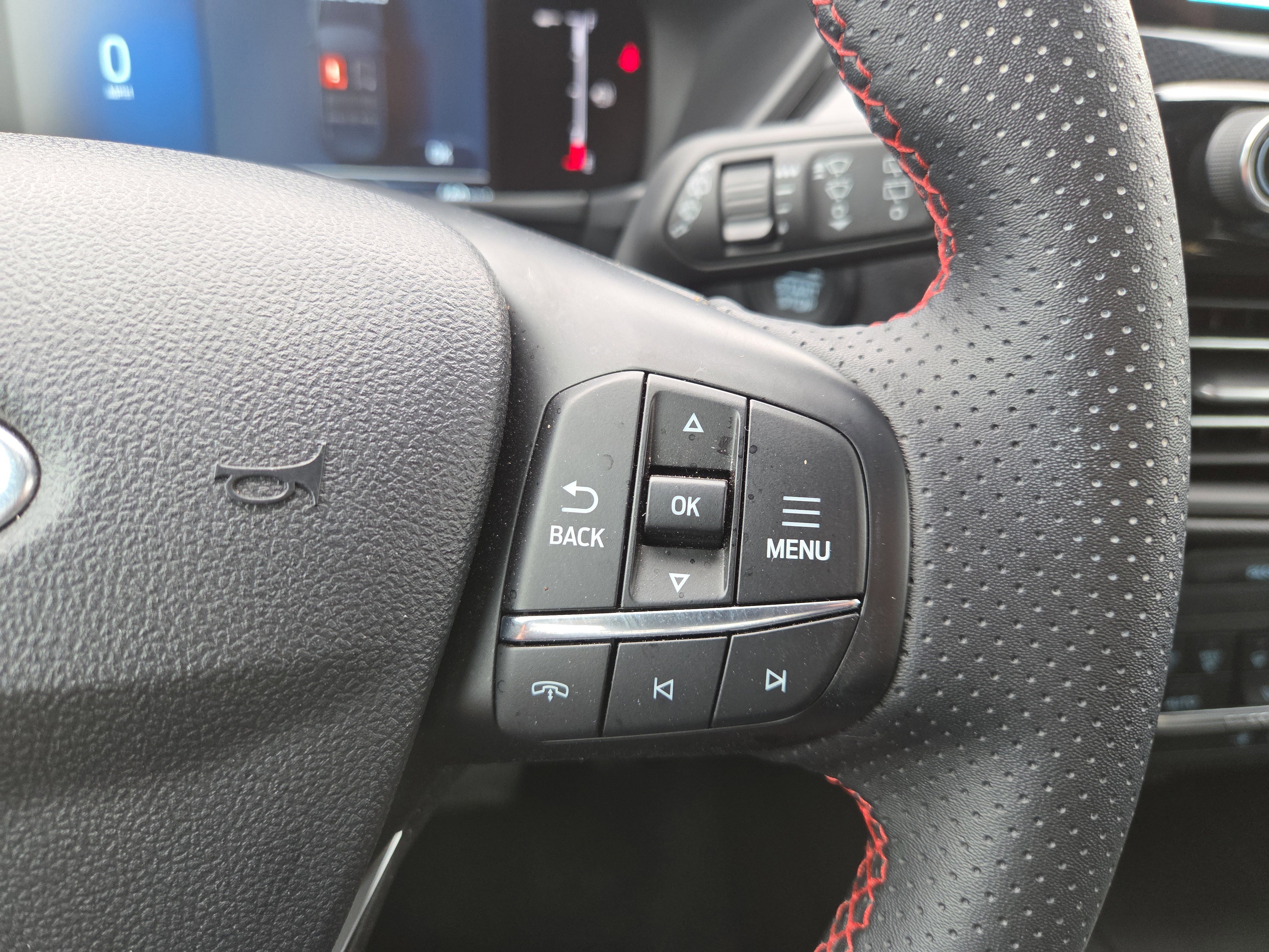 Used 2025 Ford Escape ST-Line image 12