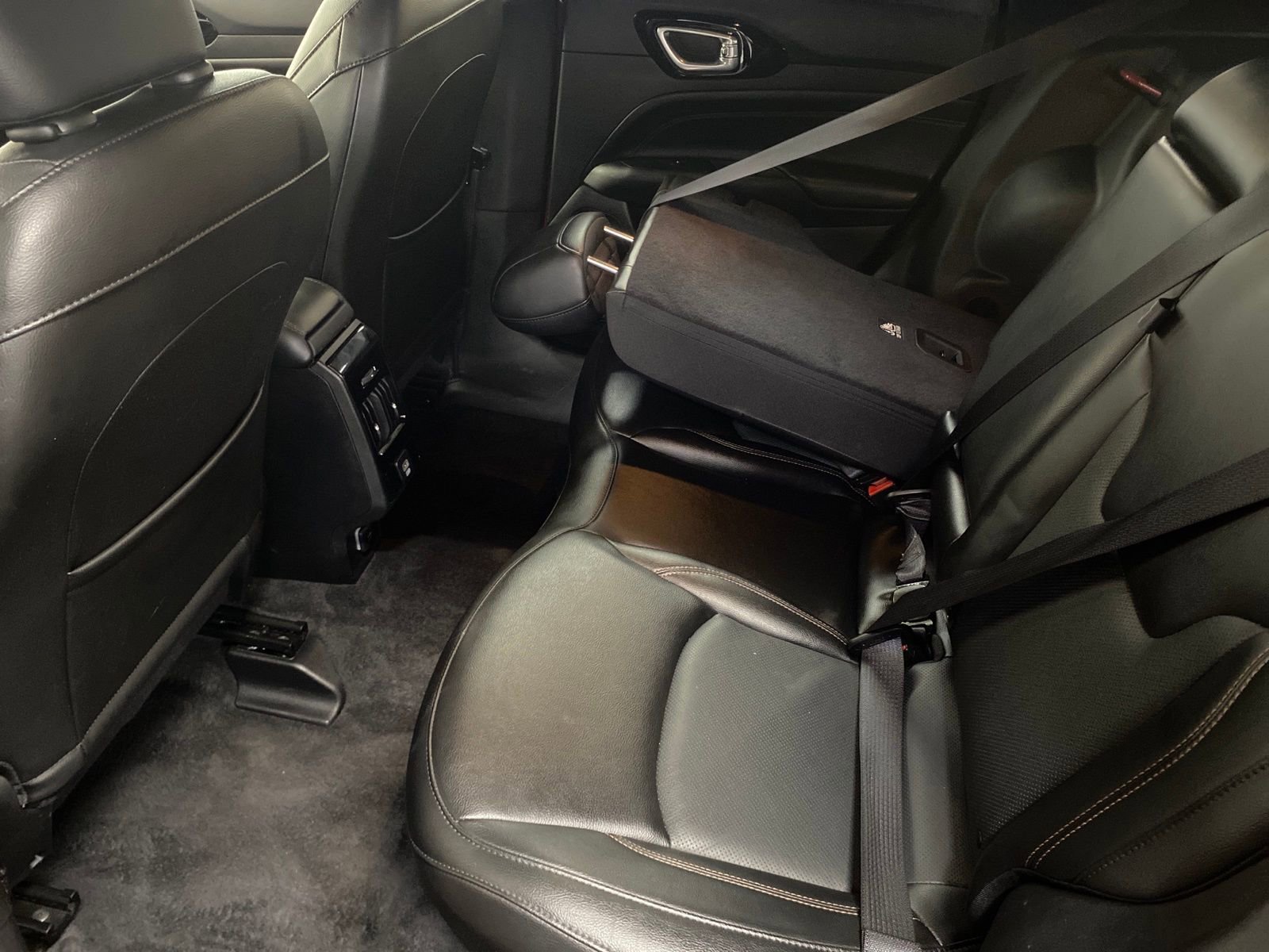 Used 2023 Jeep Compass Limited image 27