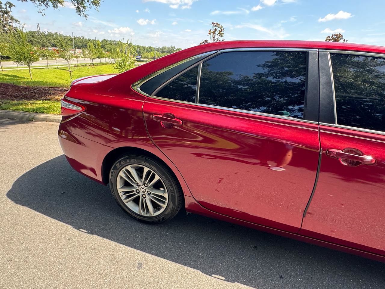 Used 2016 Toyota Camry SE FWD image 33