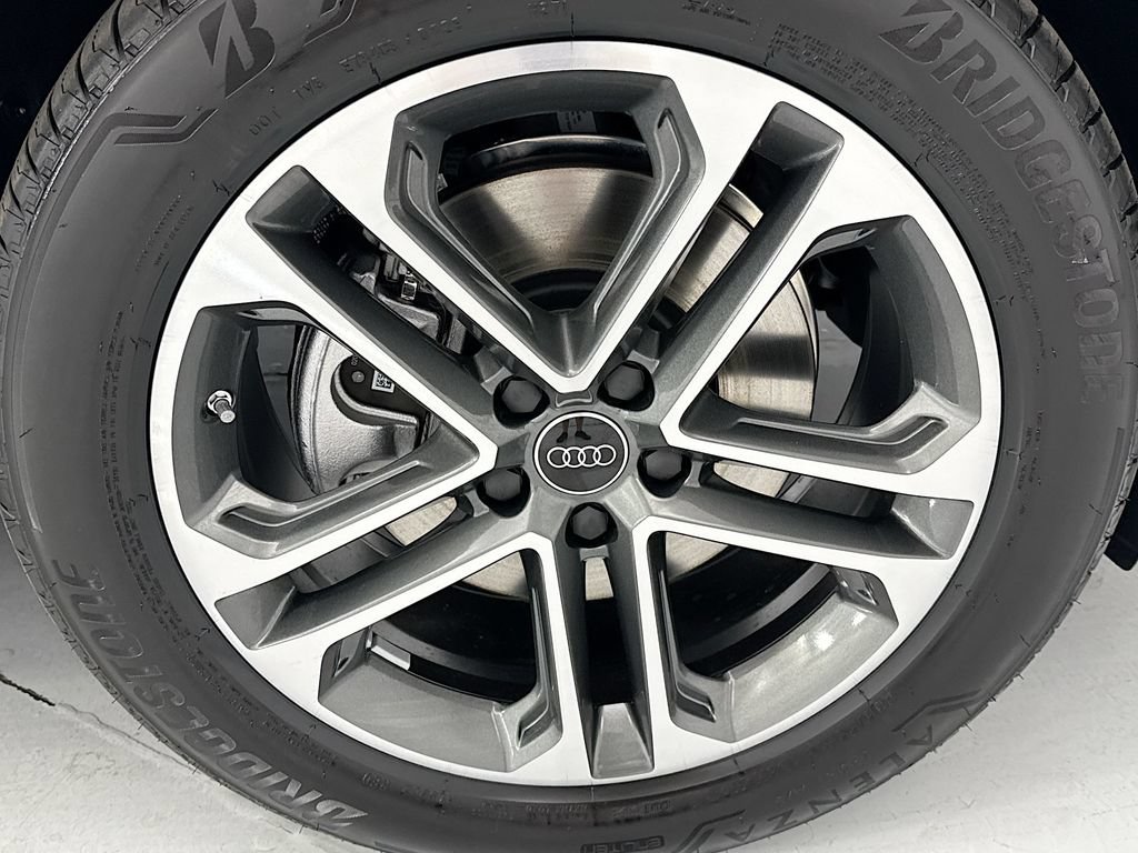 Used 2026 Audi Q5 Premium AWD/4WD image 31