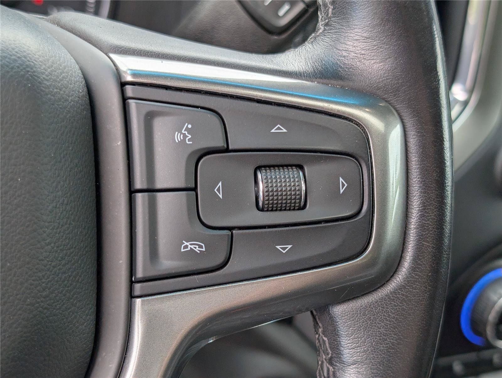 Used 2020 Chevrolet Silverado 1500 LT Trail Boss AWD/4WD image 24