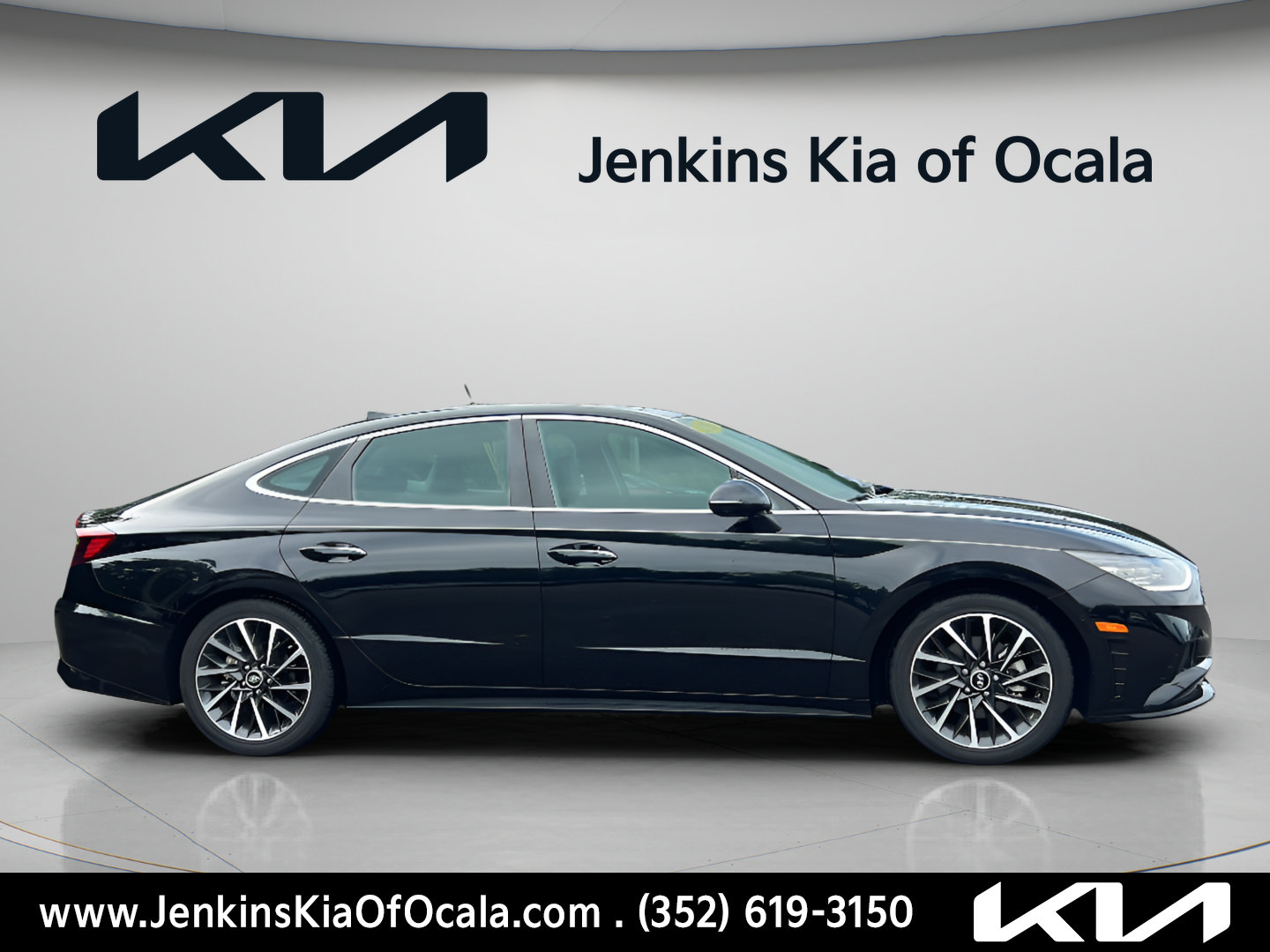 Used 2023 Hyundai Sonata Limited FWD image 2