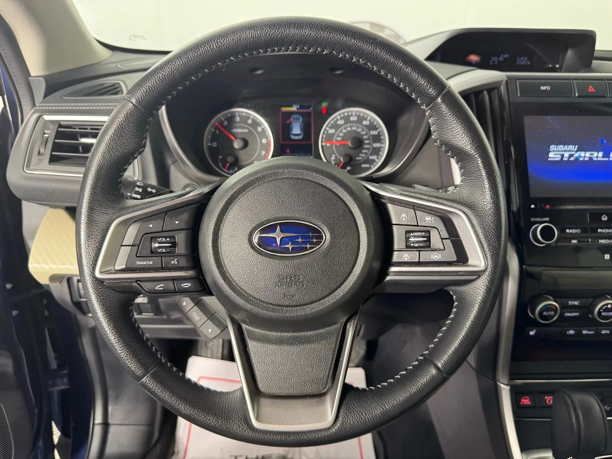 Used 2021 Subaru Ascent Premium w/ Convenience Package AWD/4WD image 13
