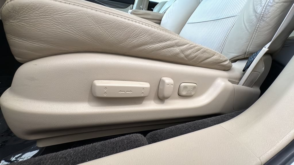 Used 2012 Acura TL w/ Technology Package FWD image 11