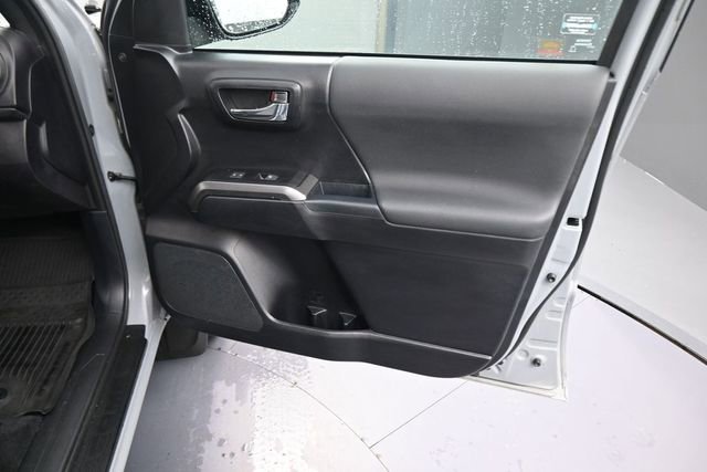 Used 2021 Toyota Tacoma TRD Off-Road AWD/4WD image 13