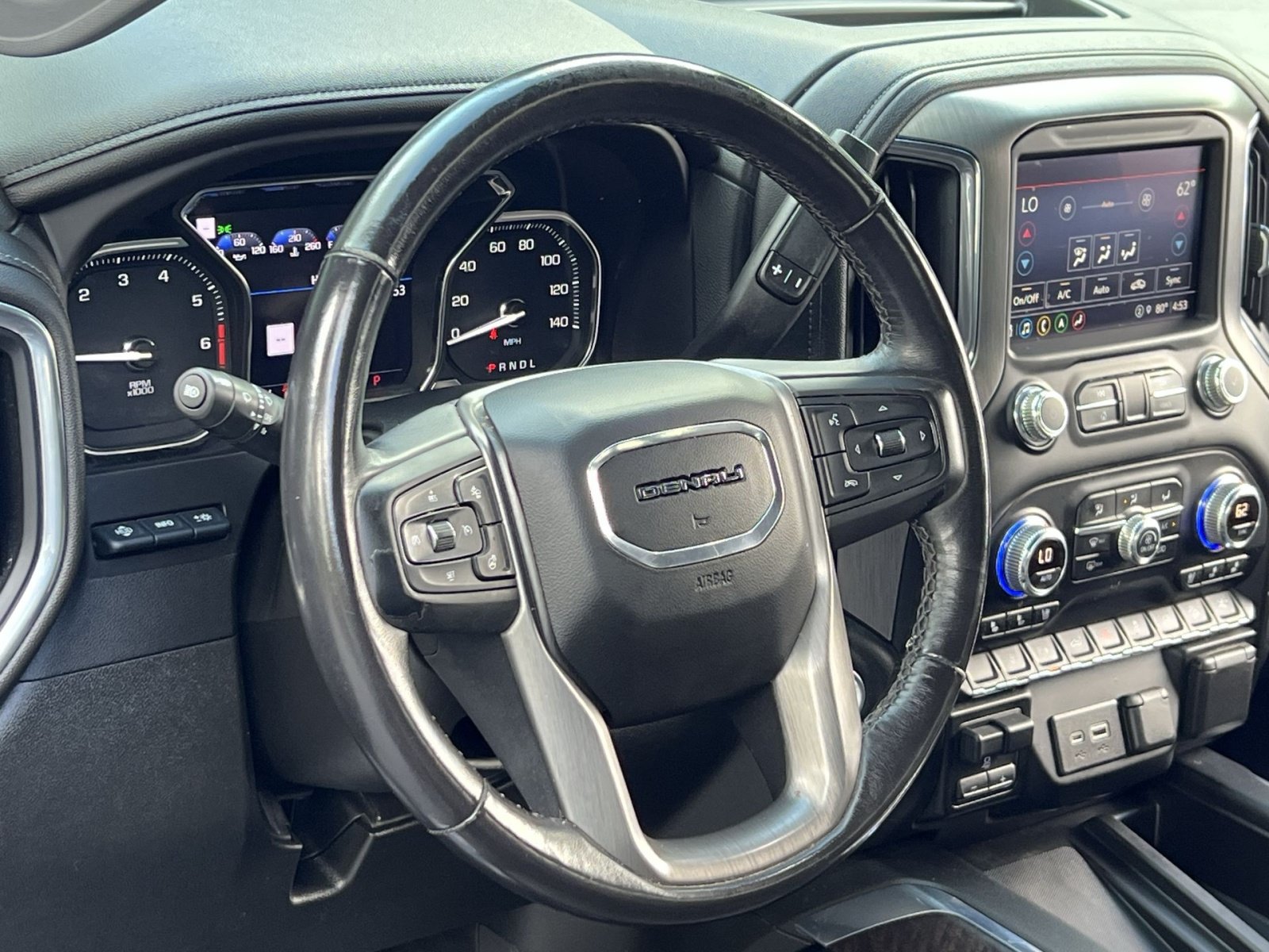 Used 2022 GMC Sierra 2500 Denali w/ Denali Ultimate Package AWD/4WD image 21