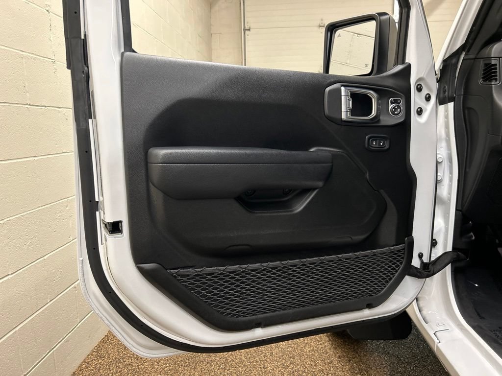 Used 2024 Jeep Wrangler Sport AWD/4WD image 13