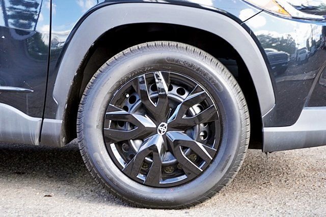 Used 2022 Toyota Corolla Cross L image 8