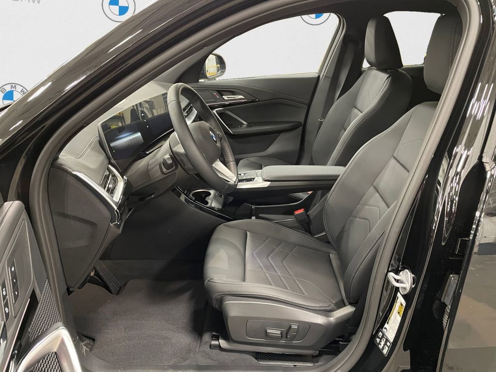 New 2026 BMW X2 xDrive28i w/ Technology Package AWD/4WD image 9