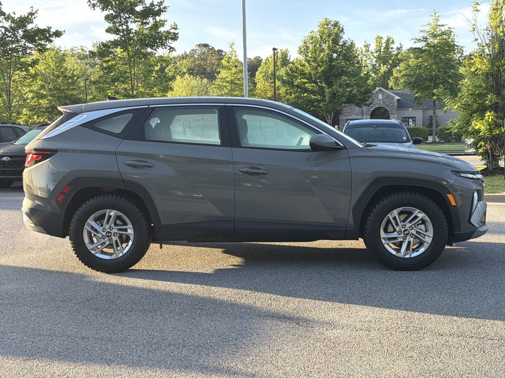 Used 2026 Hyundai Tucson SE FWD image 2