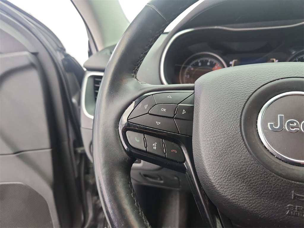 Used 2019 Jeep Cherokee Latitude Plus image 31