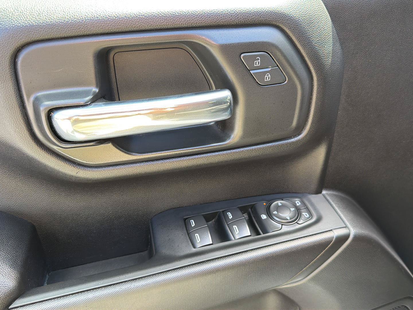 Used 2024 Chevrolet Silverado 1500 Custom w/ Turbomax Blackout Package AWD/4WD image 31