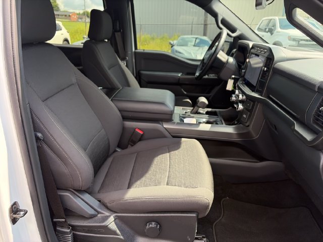 Used 2024 Ford F150 XLT w/ XLT Black Appearance Package AWD/4WD image 28