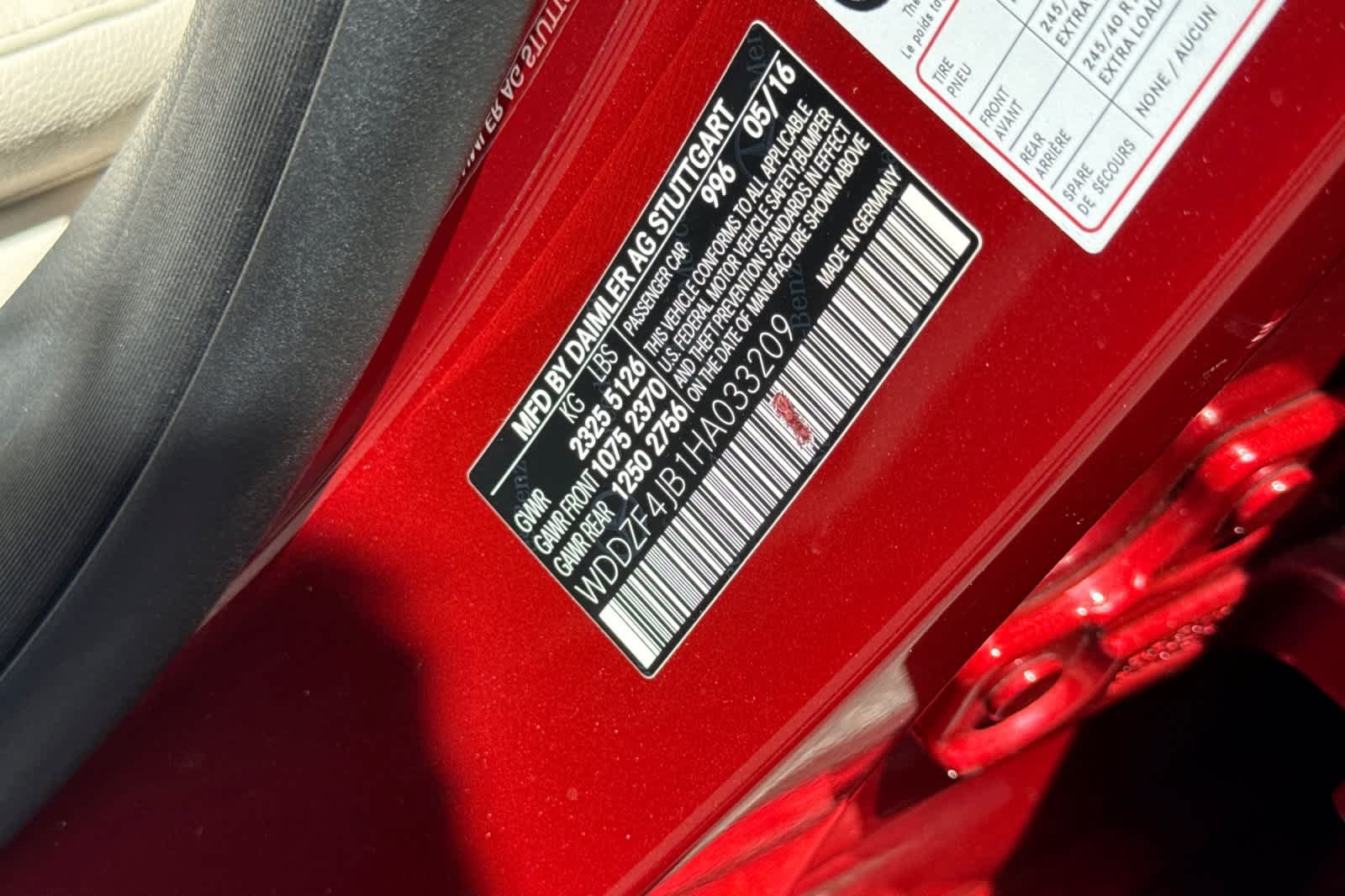 Used 2017 Mercedes-Benz E 300 image 28