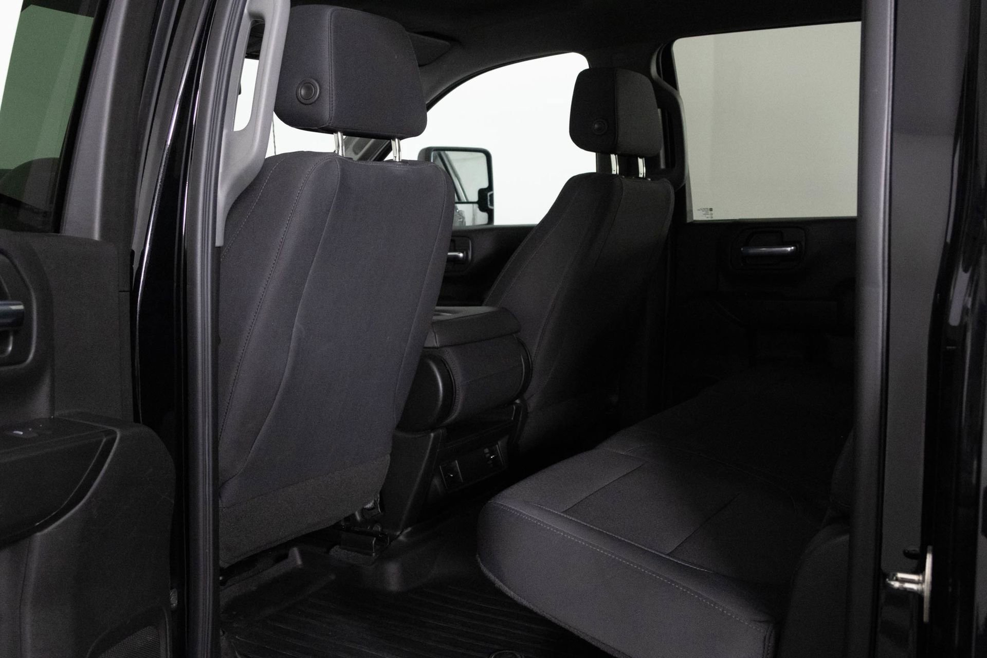 Used 2020 Chevrolet Silverado 2500 Custom w/ Custom Value Package image 31