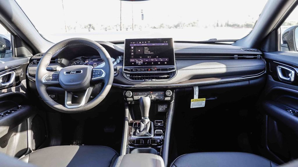 New 2026 Jeep Compass Limited AWD/4WD image 15