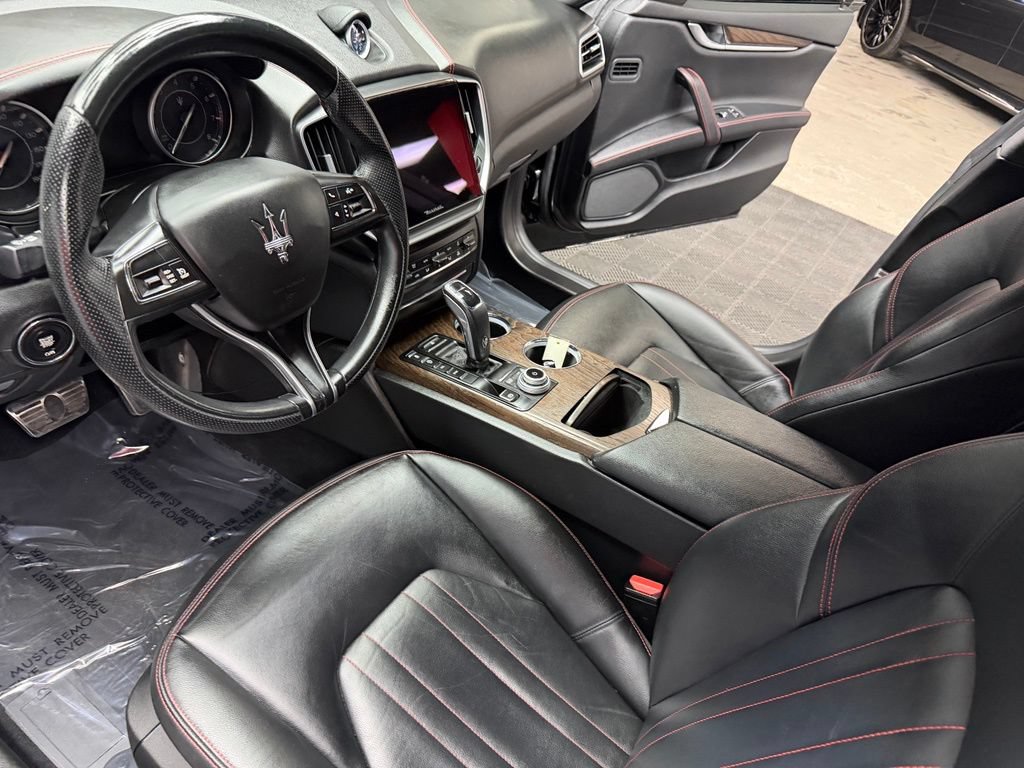 Used 2021 Maserati Ghibli S RWD image 32
