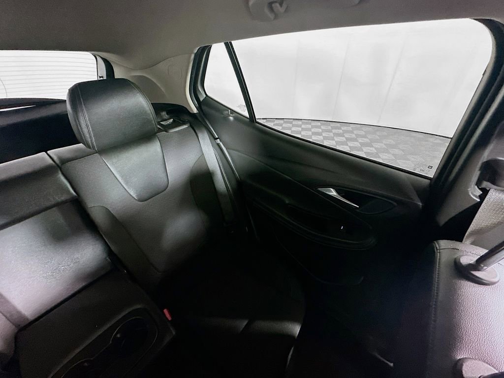 Used 2020 Buick Encore GX Select image 14