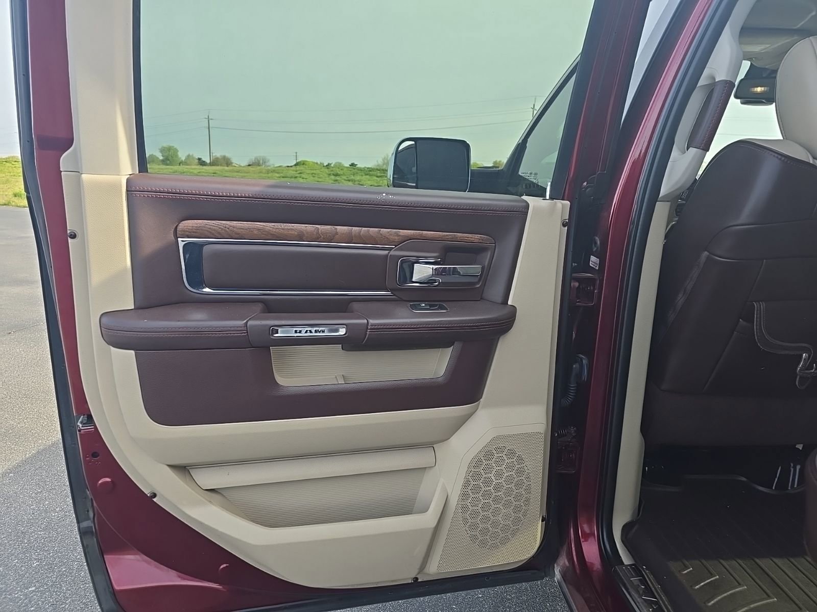 Used 2018 RAM 3500 Laramie Longhorn w/ Longhorn Southfork Package AWD/4WD image 18