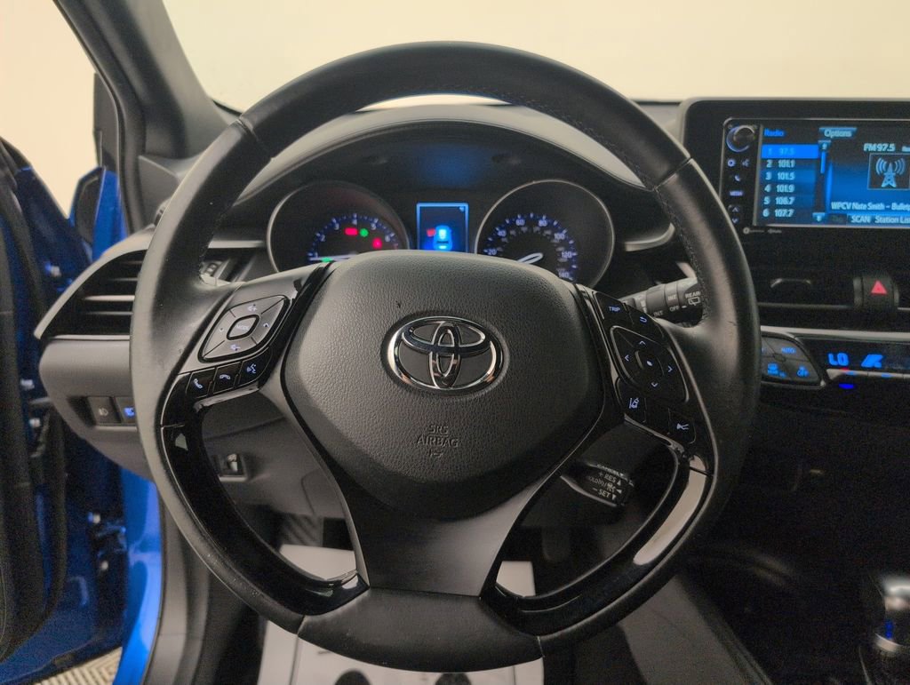 Used 2018 Toyota C-HR XLE FWD image 34