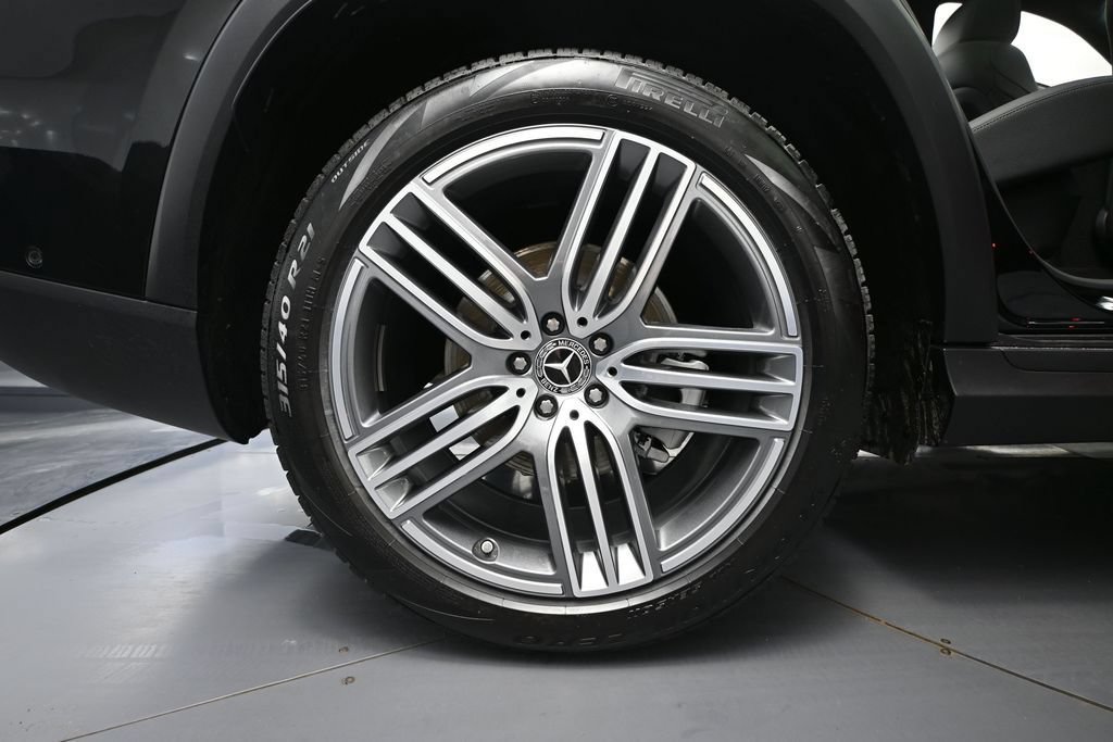 Used 2026 Mercedes-Benz GLS 450 4MATIC image 10