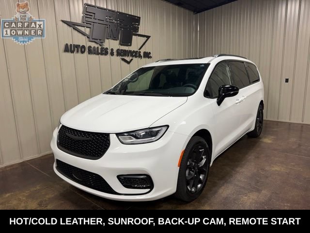 Used 2025 Chrysler Pacifica Limited