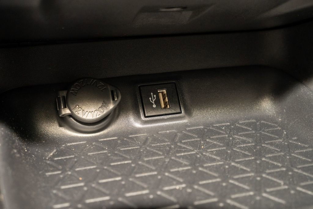 Used 2025 Toyota RAV4 XLE w/ Convenience Package image 15