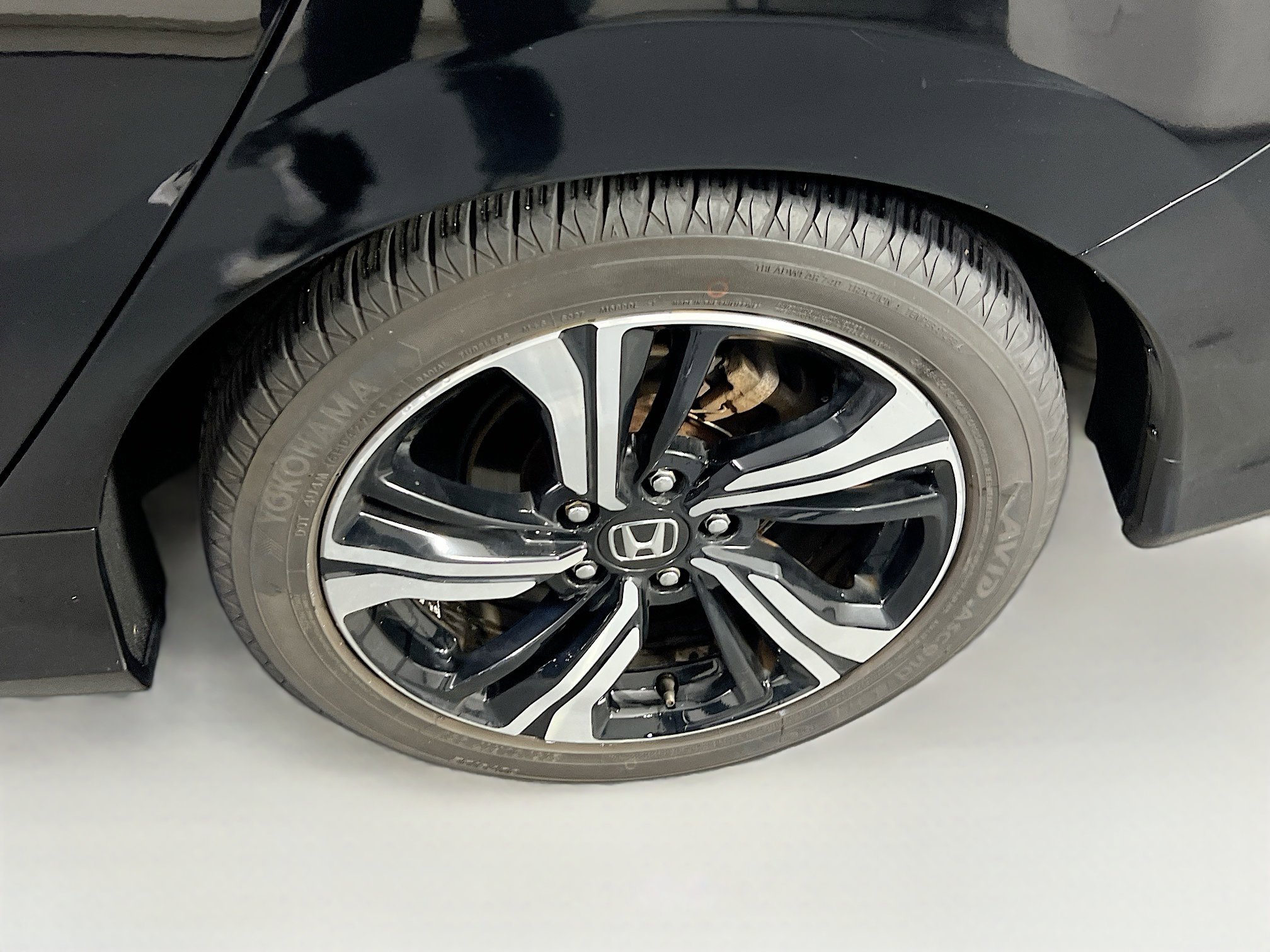 Used 2018 Honda Civic Touring image 31