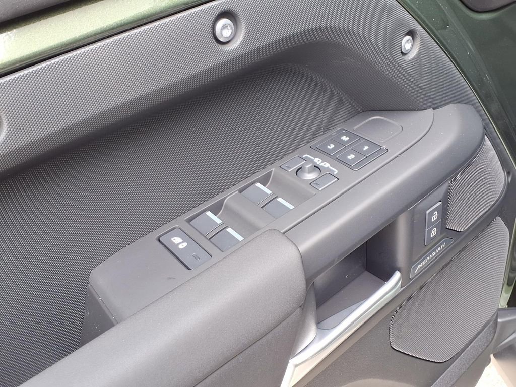 New 2026 Land Rover Defender 110 S AWD/4WD image 11