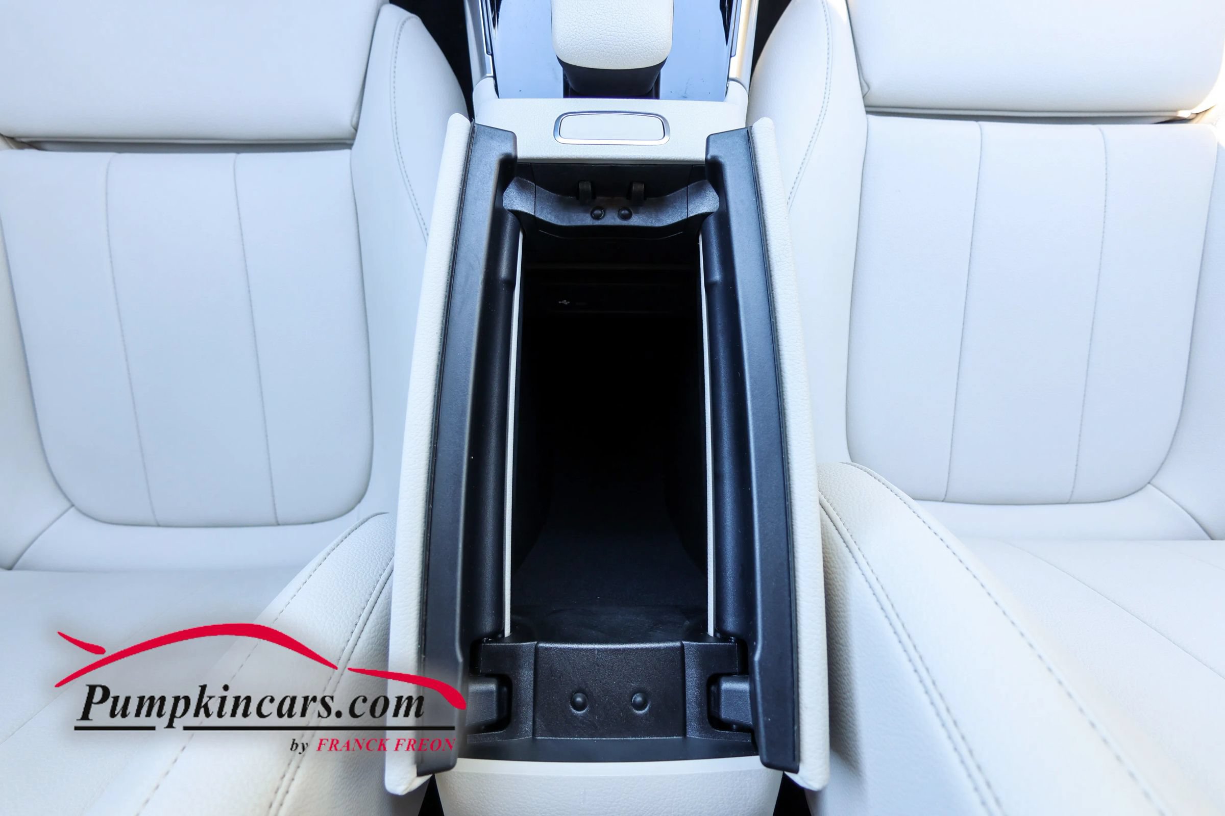 Used 2021 Mercedes-Benz GLA 250 4MATIC w/ Premium Package image 36